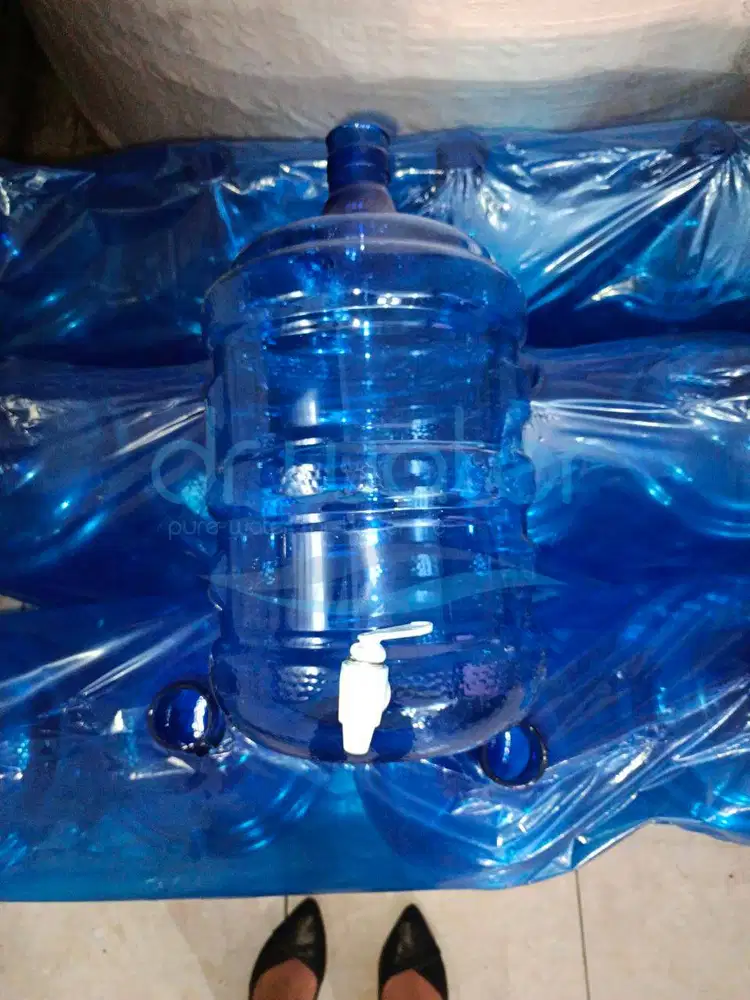 Jangan diliatin aja, Galon PET Kran di DR WATER SOLO!