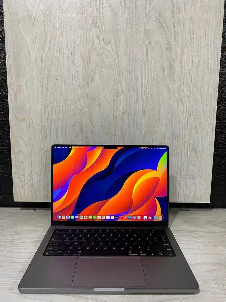 Macbook Pro M2 Pro 2023 14inc RAM 16gb SSD 512gb