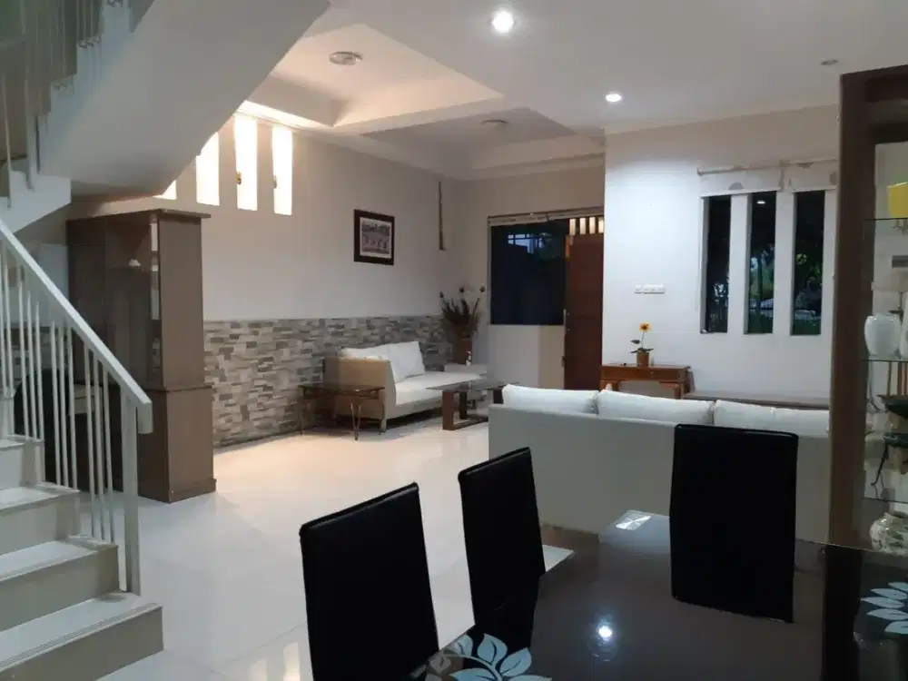 Rumah Bagus Siap Huni di Setra Duta Cemara Bandung