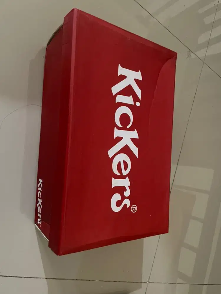 Dijual Seppatu Kulit Kickers