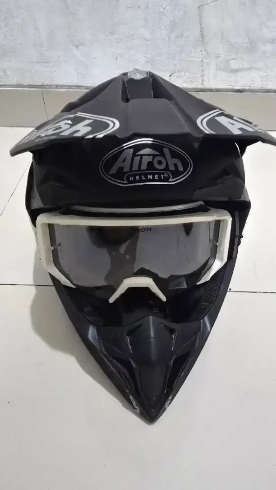 AIROH FULL FACE BLACH +KACAMATANYA
