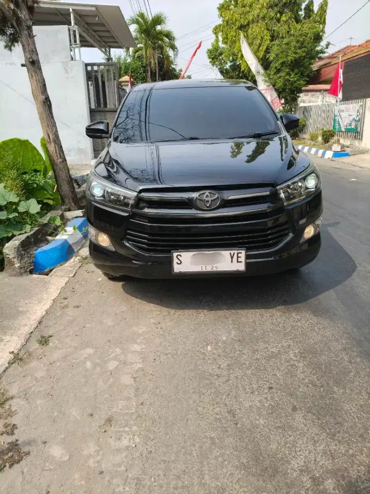 Innova Reborn Hitam 2.4 V Matic Diesel 2020