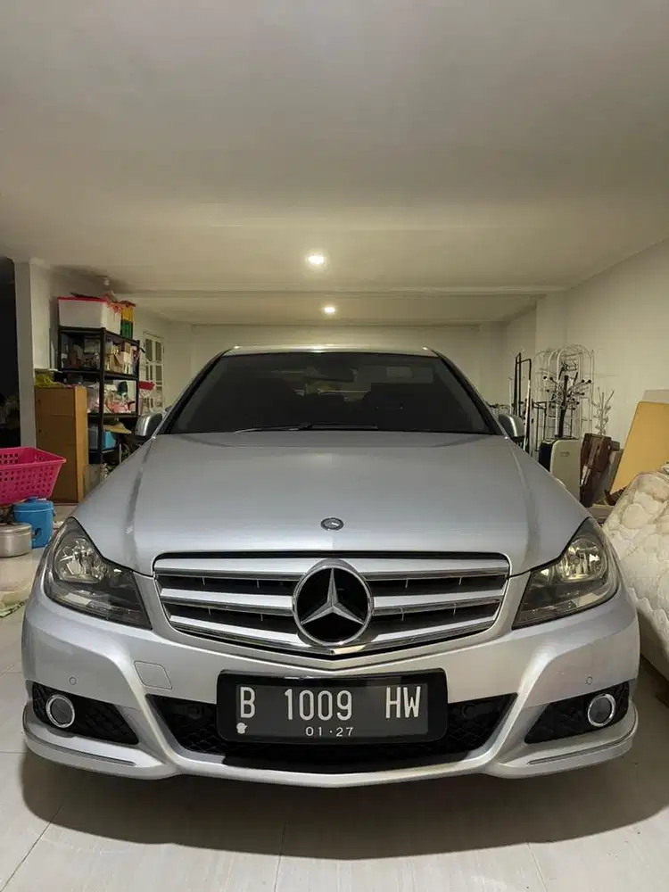Mercedes-Benz C200 2011 Bensin