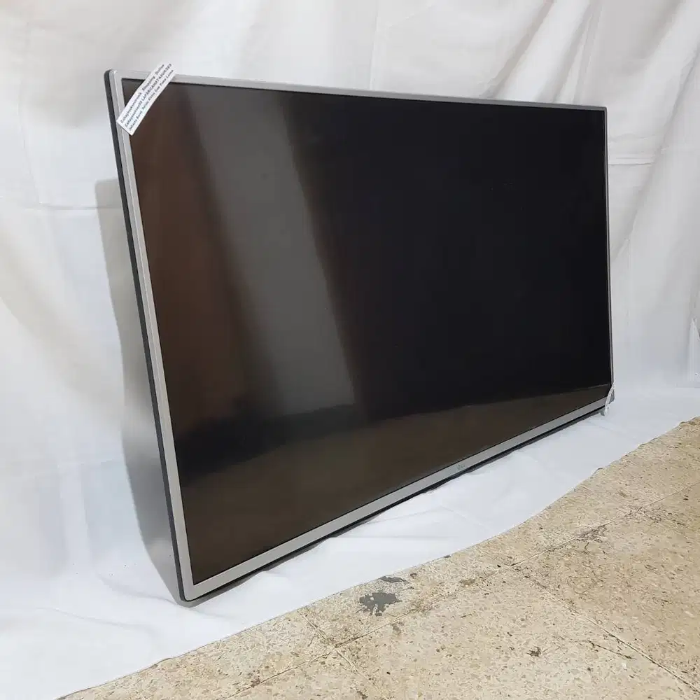 TV LED LG 49 Inch Model 49LF540T Kondisi Mati