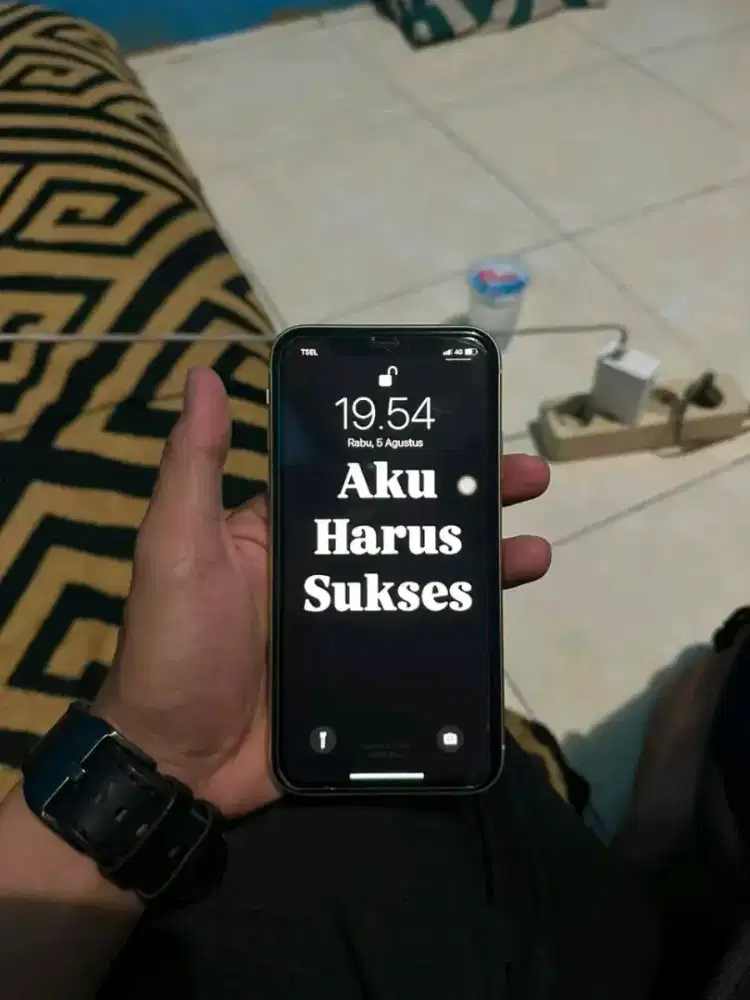 iPhone XR 64gb bekas