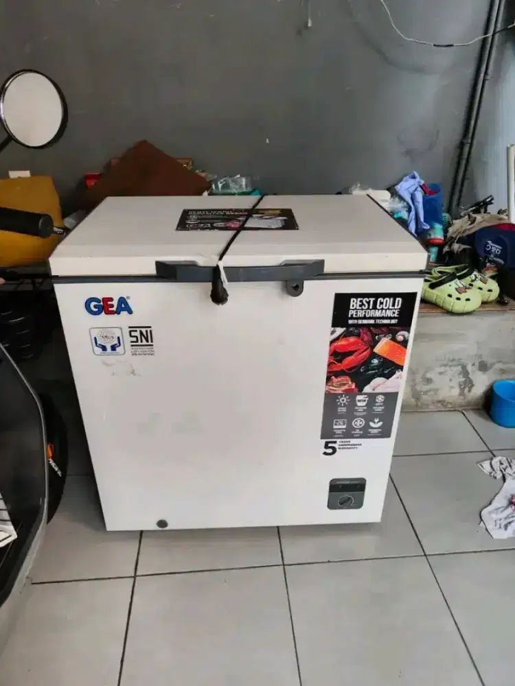 freezer GEA 210 liter