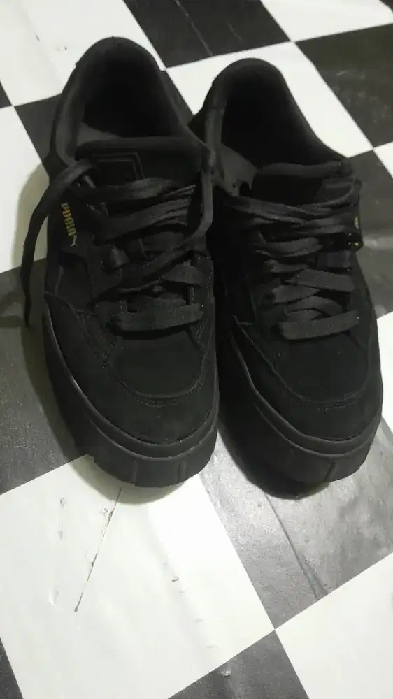 Sepatu puma nomor 40,5