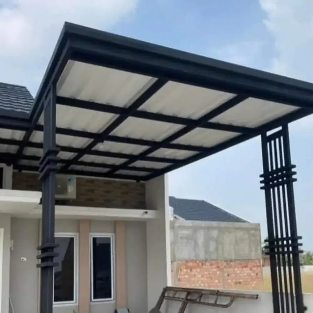 Kanopi atap alderon tiang bermotif