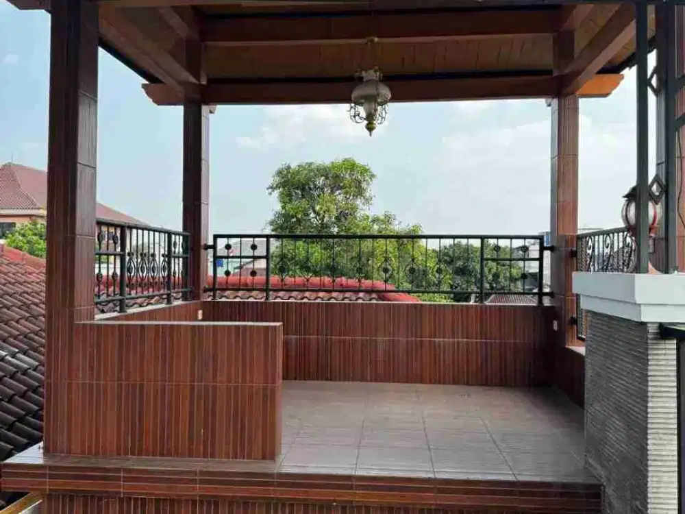 Rumah 3 Lantai di Bambu APUS Taman Mini Jakarta Timur