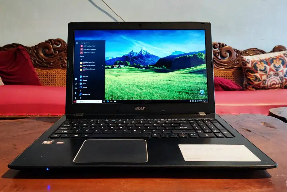 Laptop Gaming Acer AMD FX-9800P VGA R7 RAM 8GB HDD 500GB Normal