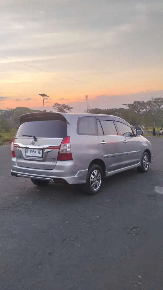 Toyota Kijang Innova 2014 Bensin