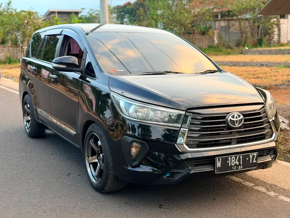 Toyota Innova Solar Matic 2016