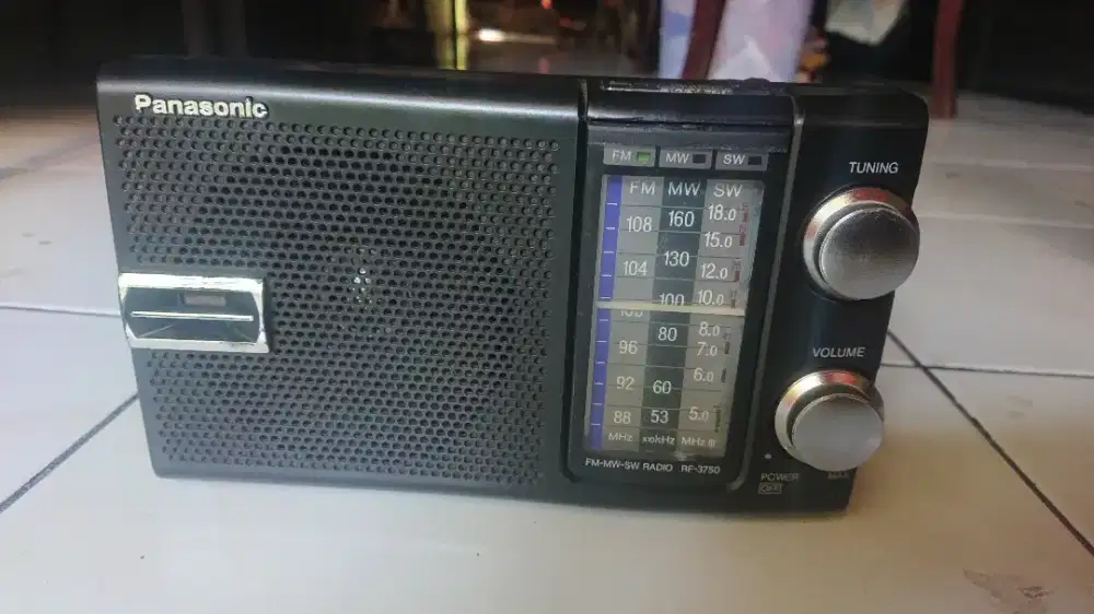 Radio Klasik PANASONIC RF 3750 BEKAS NORMAL