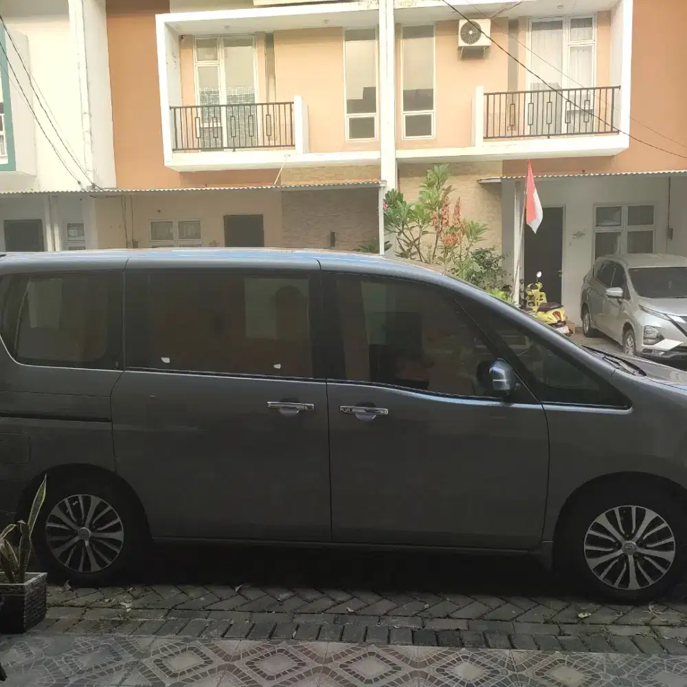 Nissan Serena X - AT th 2017
