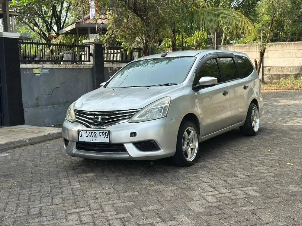 Livina Matic 2015
