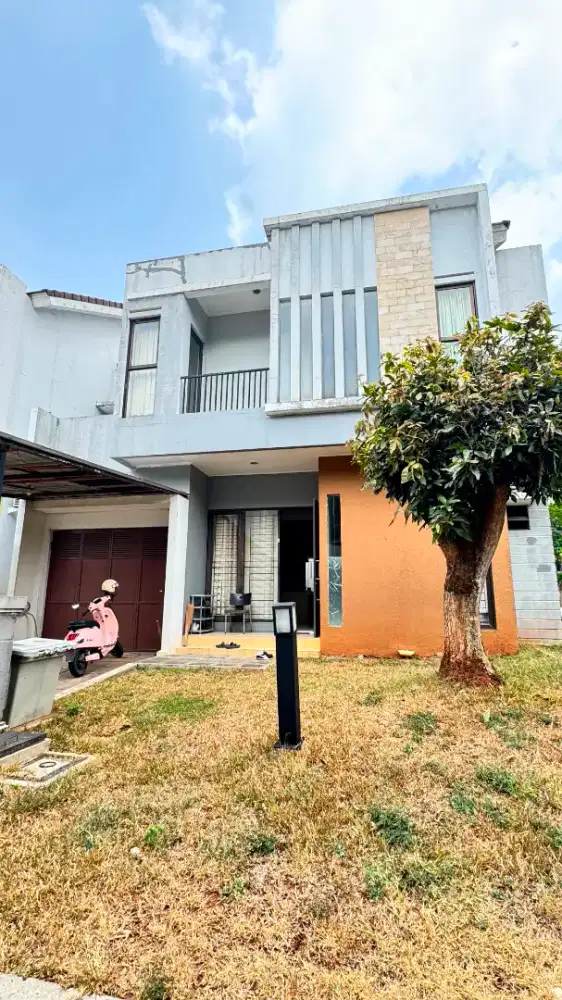 Rumah Bagus Depan Kampus UMN samping Sekolah Al Ashar Gading Serpong