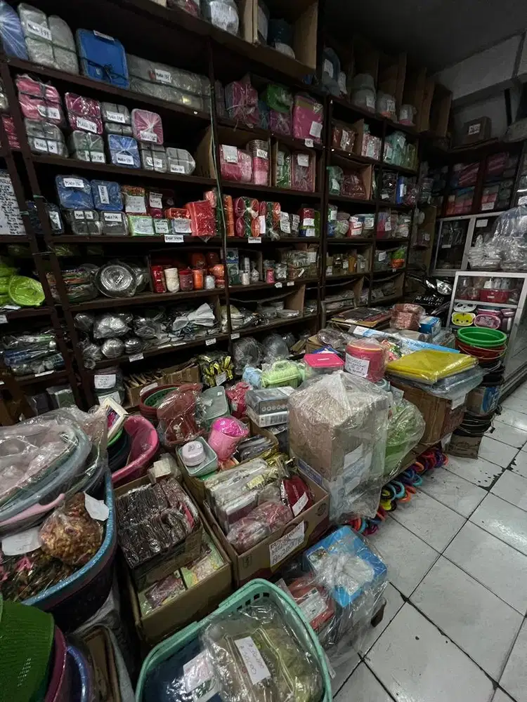 CUCI GUDANG ALAT RUMAH TANGGA