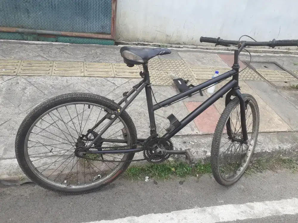 Sepeda Jadul size 26 besi tebal seken apa adanya