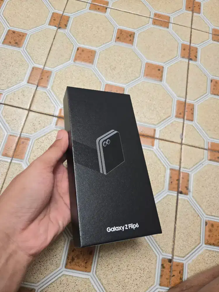 Samsung Galaxy Z Flip 6 Istimewa Mulus 12/256