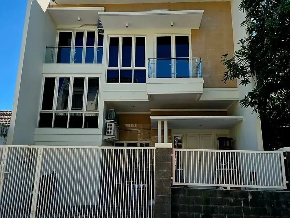 Murahhh... Rumah Wisma Permai blkg galaxy mall row 3 mobil