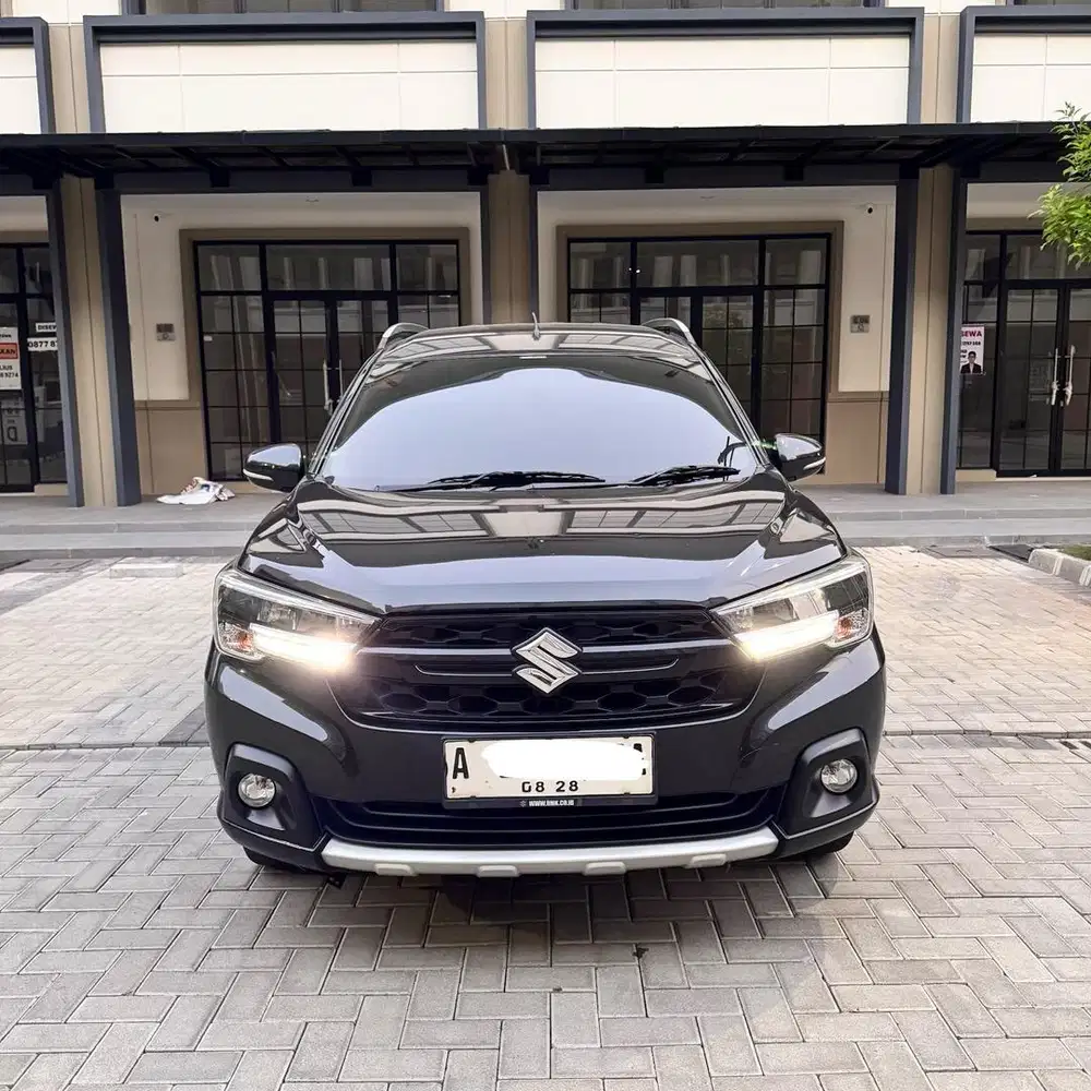 (CASH) Suzuki XL7 Alpha Hybrid 2023 Matic AT Hitam Low Km Tertinggi
