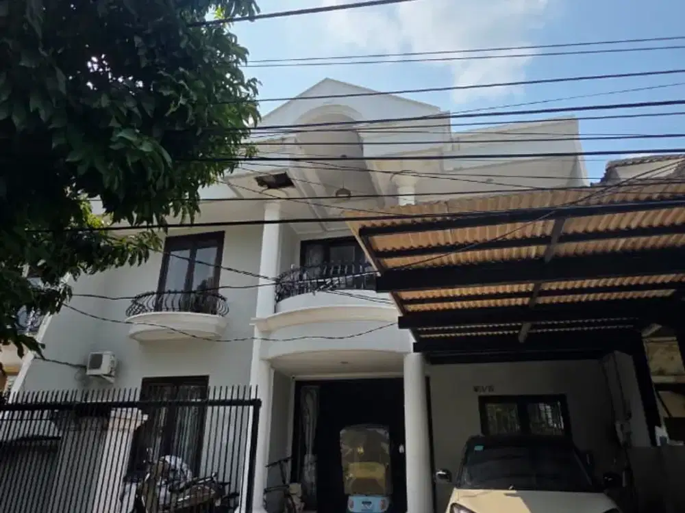 DISEWAKAN RUMAH – JANUR ELOK RAYA  Lokasi strategis!