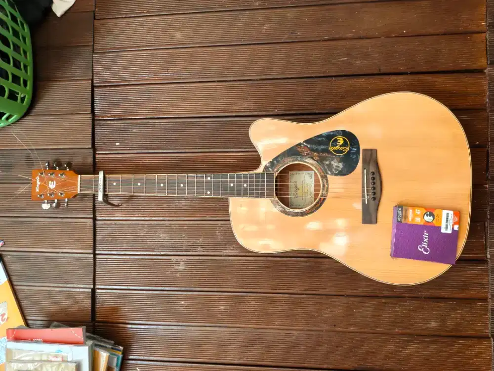 gitar akustik lokal eagle (bekas)