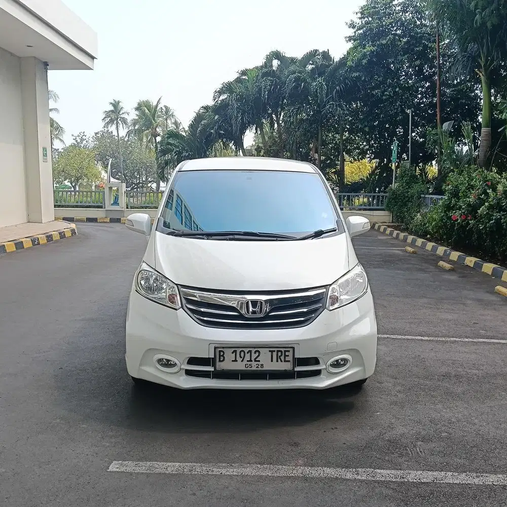 Honda Freed 2013 putih psd