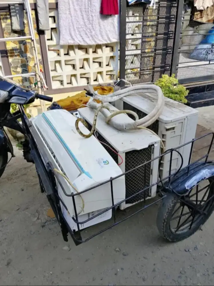 Menerima AC rusak sebanyak Nya