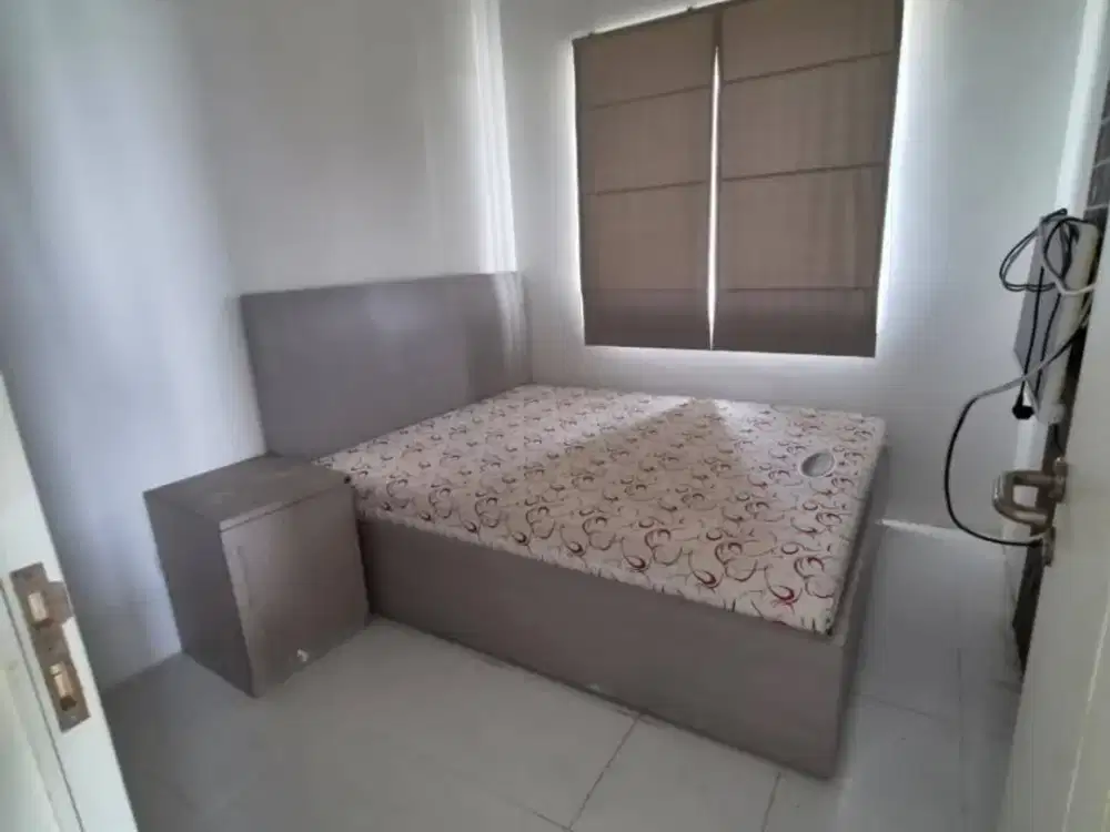 Apartm. Eastcoast Residence Tower Saphire, Lantai 5 Type: 3Br Hook Full Furnished View: Kenjeran, Beverly, Hoky Hadap: Tenggara