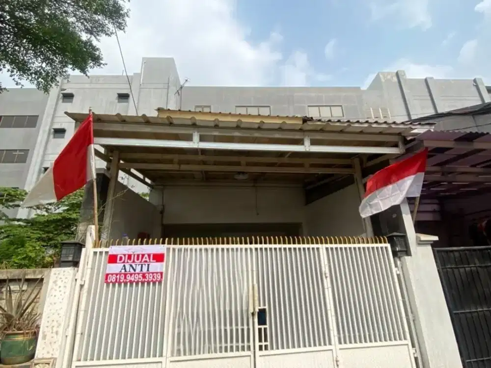 Murah !! DIJUAL RUMAH 2,5 LANTAI MASIH LAYAK HUNI DI TPI HADAP TIMUR