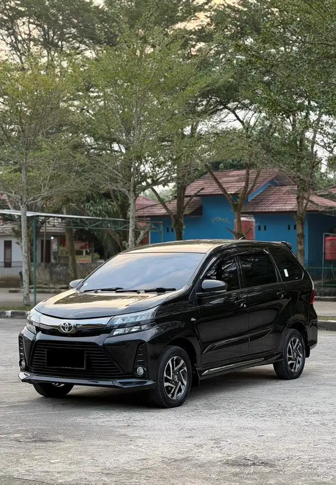 Toyota Avanza Veloz 1.5 A/T (Metic)