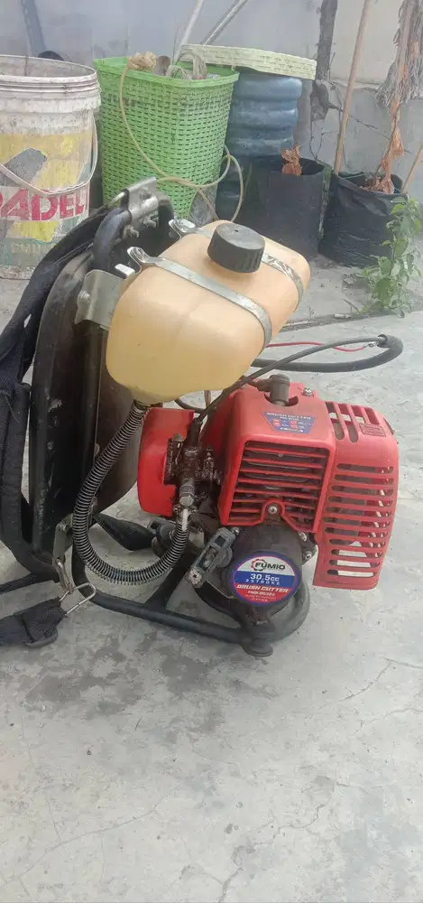 Mesin rumput 2 tak tinggal pkai