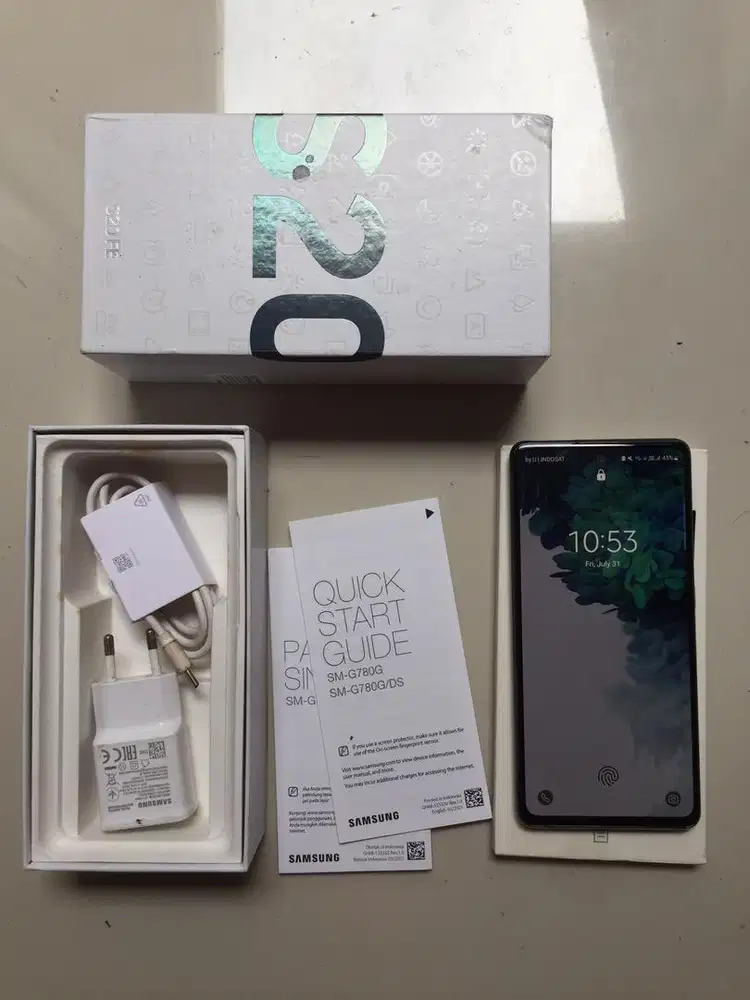 Samsung s20fe 8/128 fullset