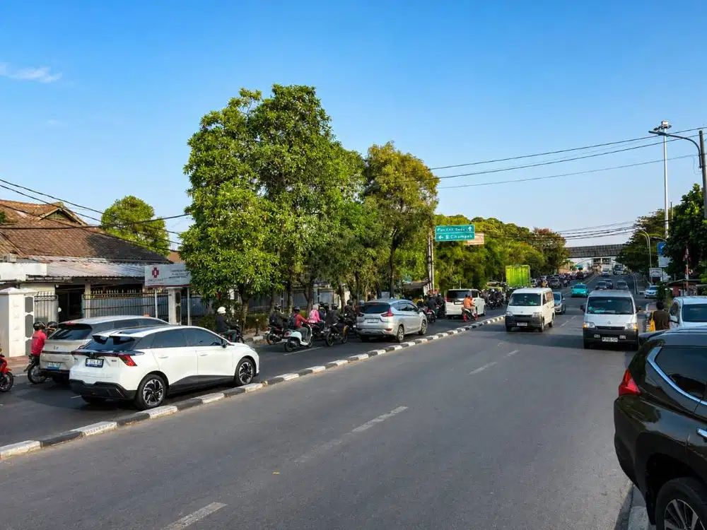 SEWA - PRIME COMMERCIAL SPACE HOOK EXIT TOL JATIWARINGIN RAYA JAKTIM