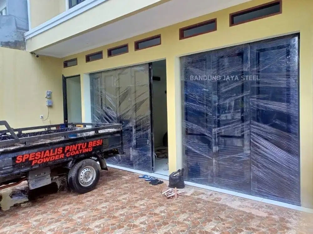 Pintu Besi Sliding Lipat untuk Bangunan Industri