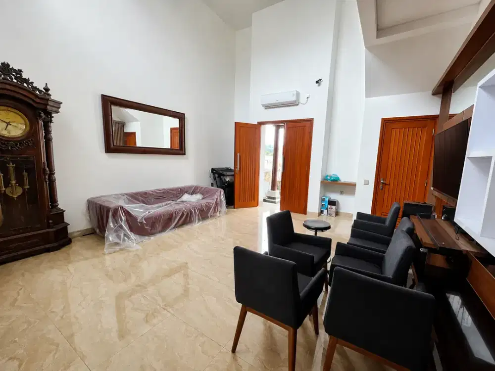 Rumah Cantik Full Furnished di Jagakarsa Balinese Residence