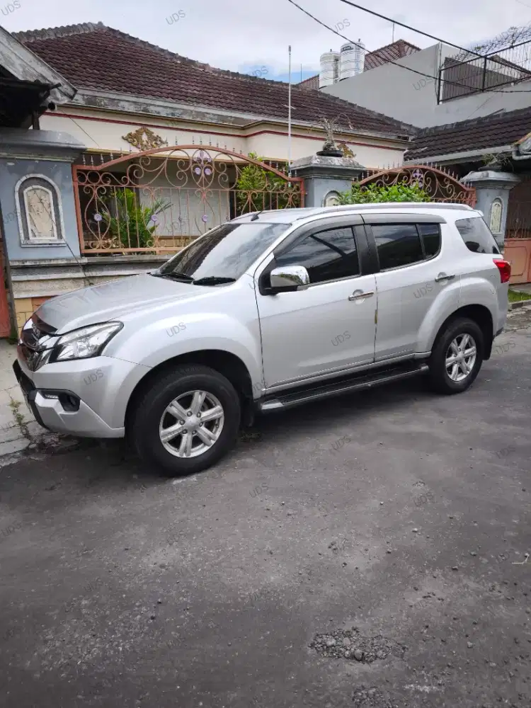 Isuzu mu-X 4x2 AT 2016