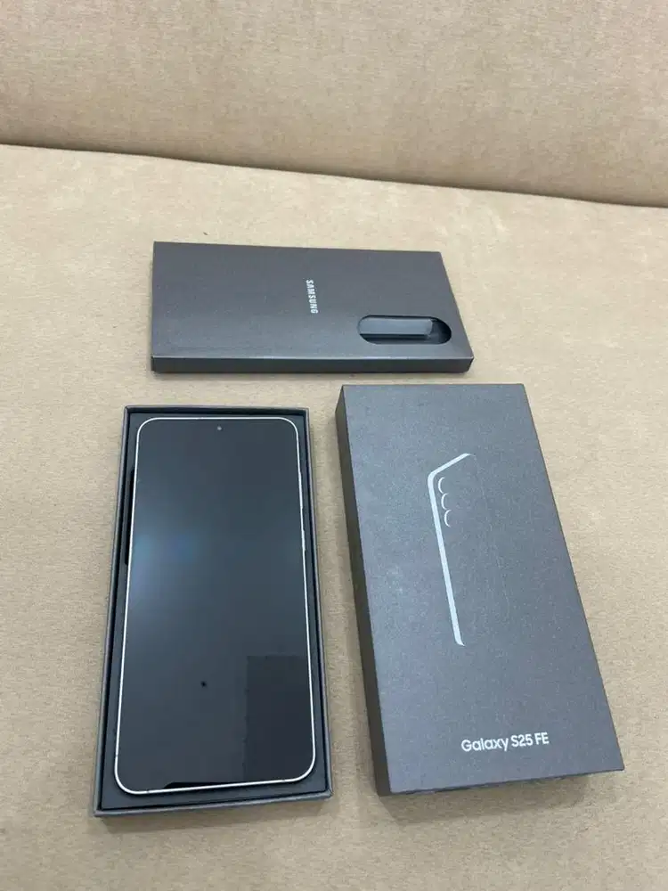 Samsung s25 fe 8/256 likenew