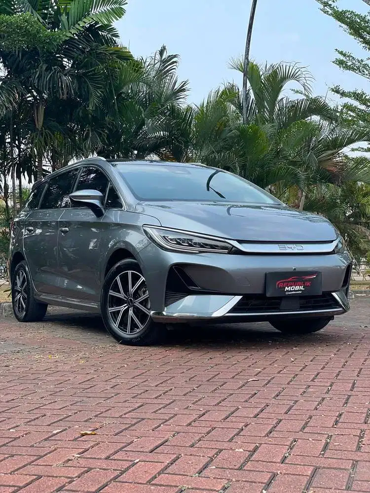 [Odo 19rb] BYD M6 Superior EV 2025 Listrik