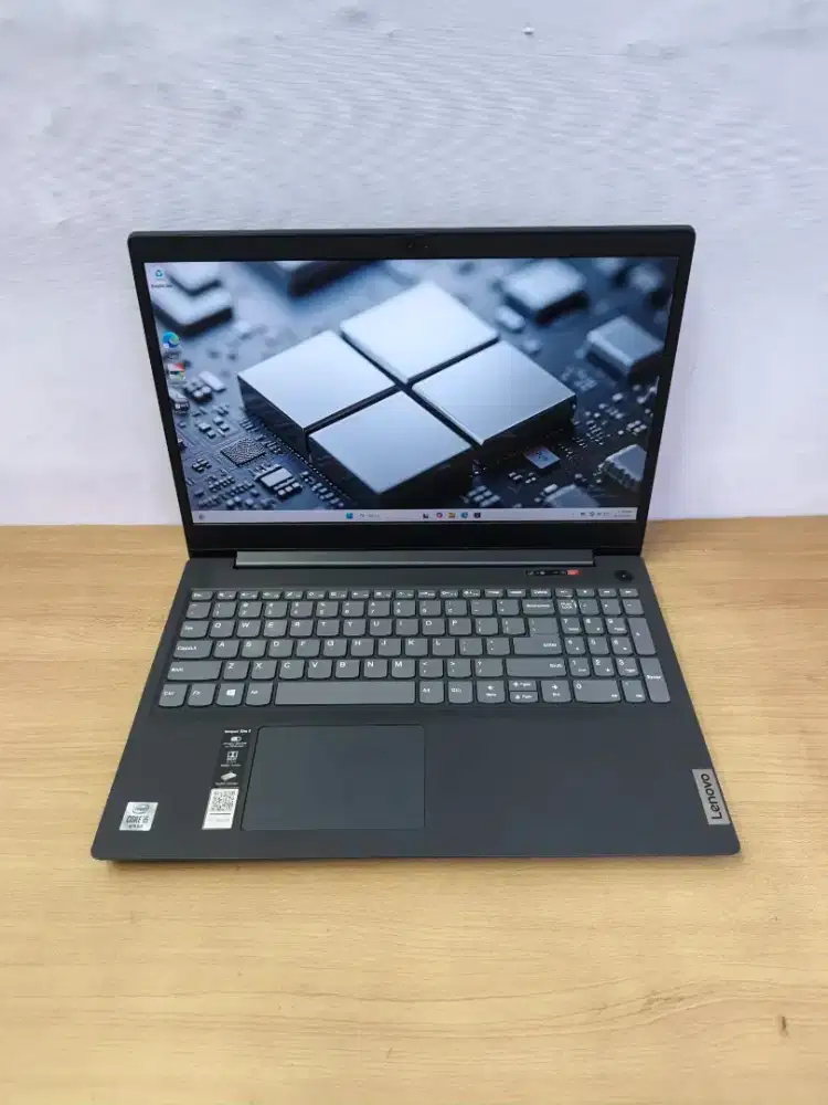 Lenovo ideapad slim 3 core i5 gen 10th 8GB 512GB SSD 15 inch
