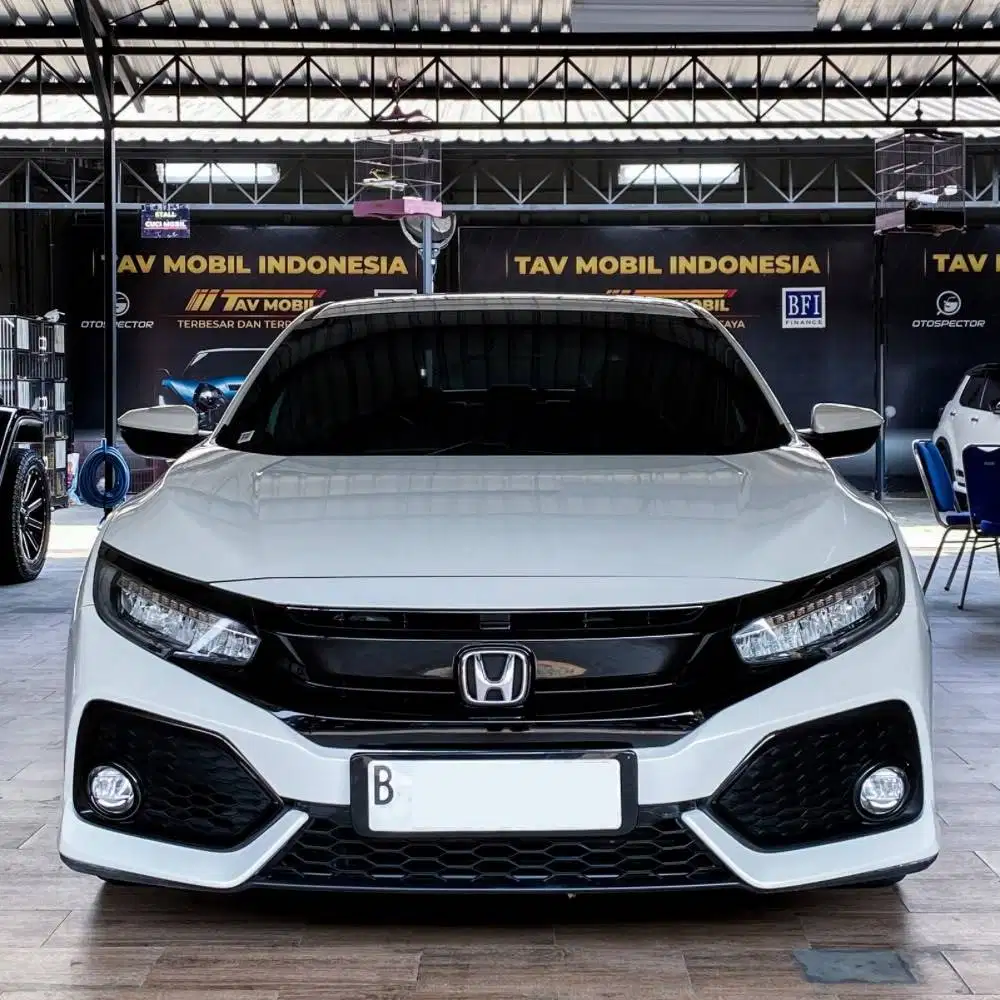 Honda Civic Hatchback 1.5 VTEC Turbo E 2018 AT MATIC (FK7)