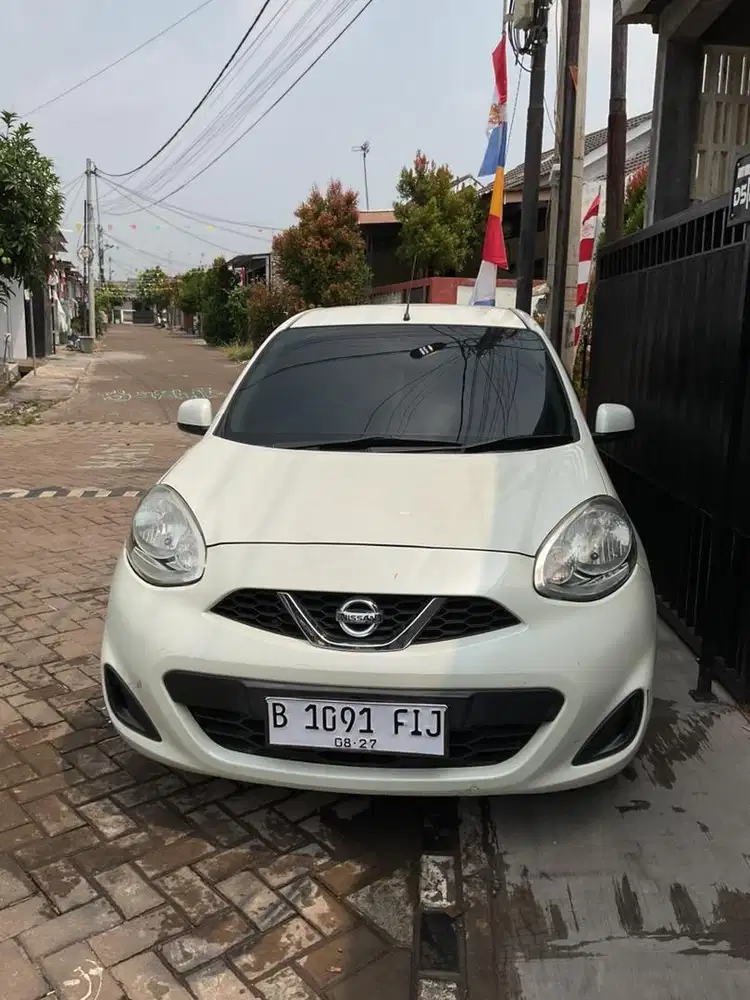 nissan march at L