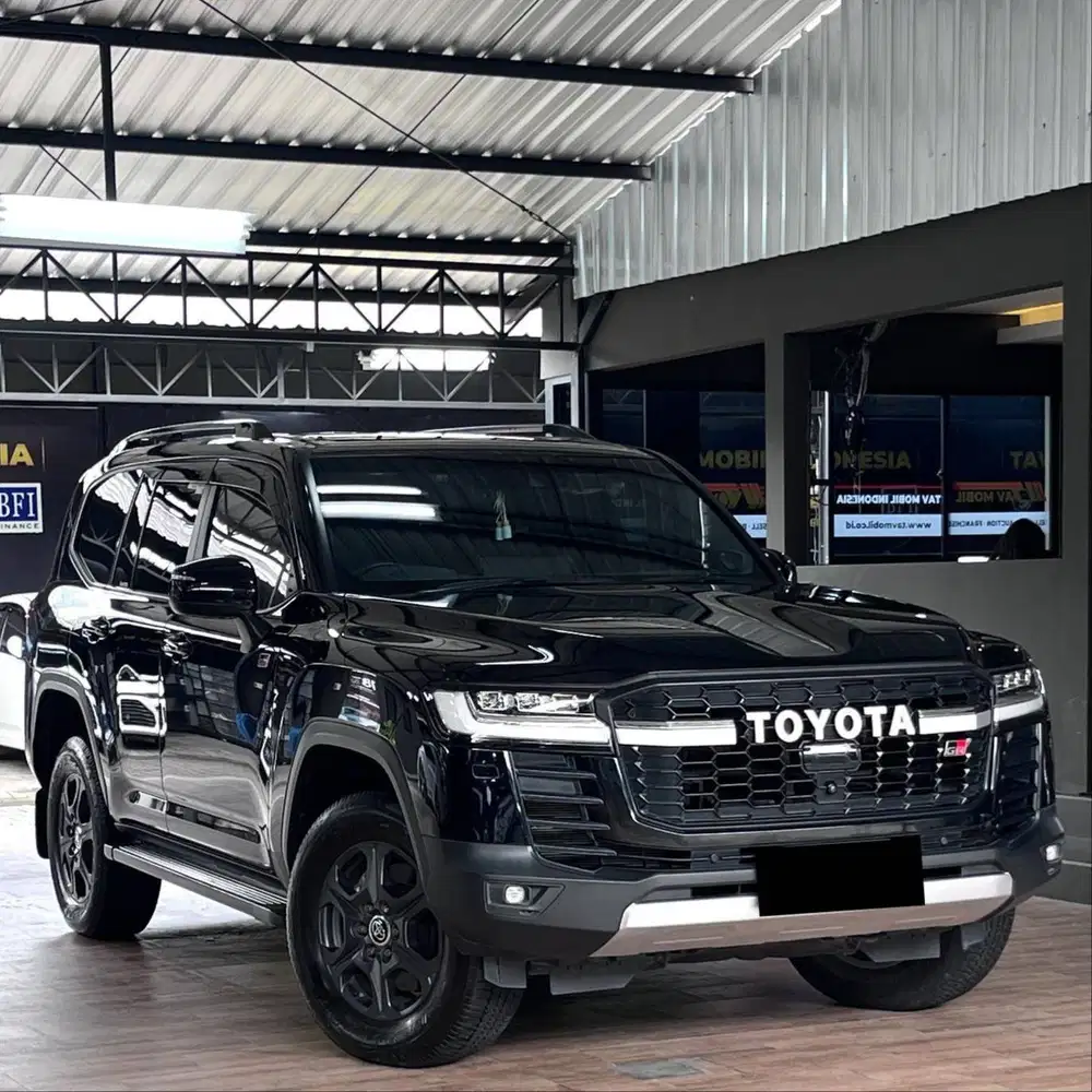 Toyota Land Cruiser 300 GR Sport 2023 AT MATIC