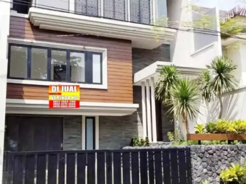 DIJUAL RUMAH BARU 3 LANTAI LUXURY PERUMAHAN ELITE ARAYA SURABAYA