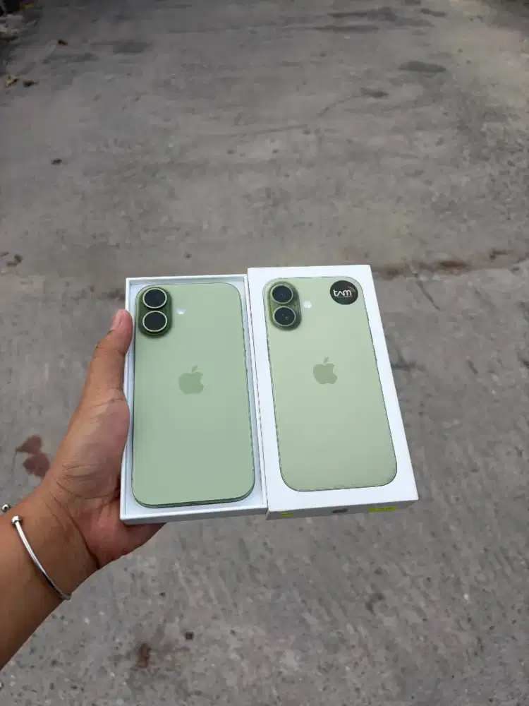 SELL IPHONE 17 256GB SAGE IBOX PA/A