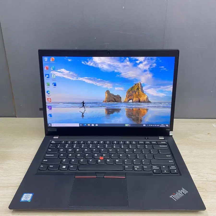 Laptop Lenovo Thinkpad T490 i5-8265U Ram DDR4 14inch N-ETM