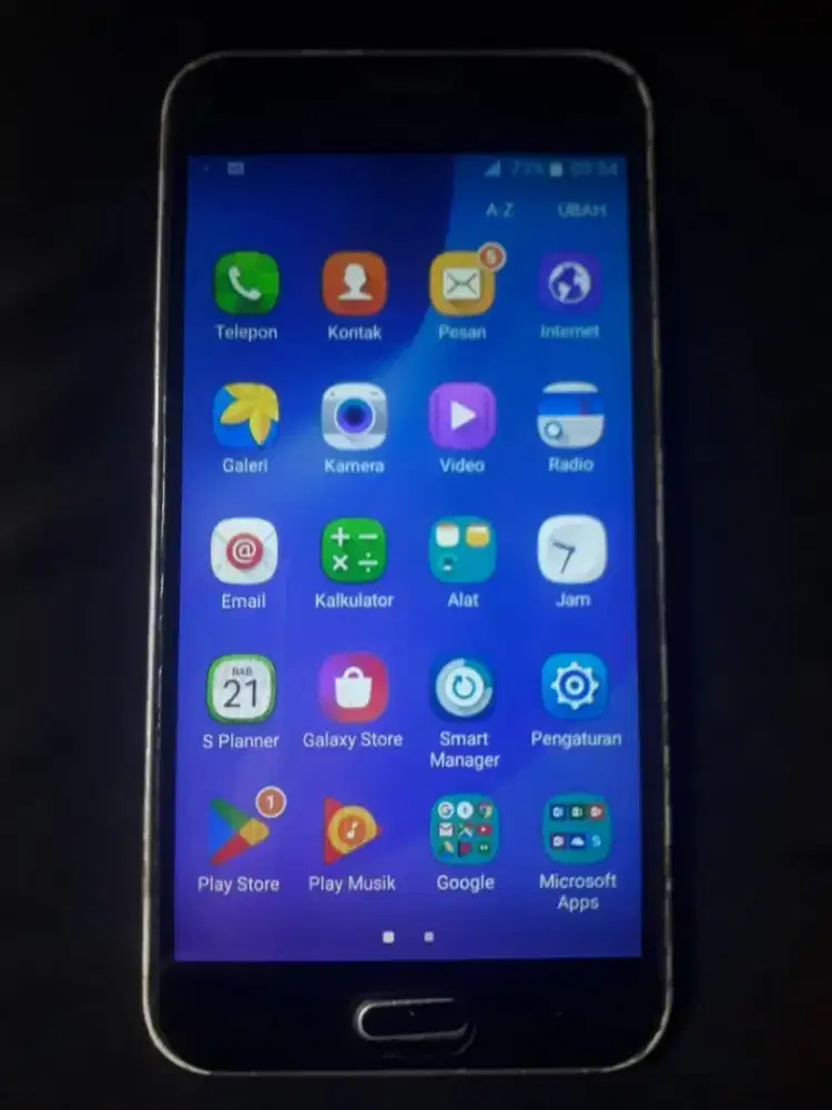 Samsung j3 kondisi masih bagus lengkap dengan dusnya