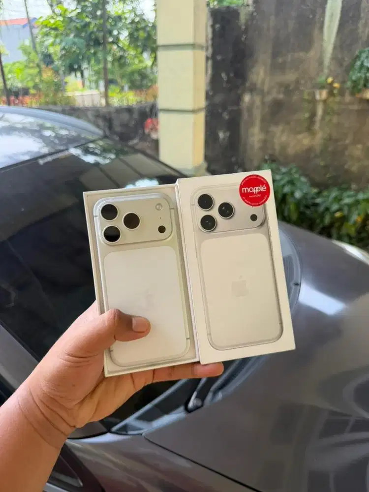 iPhone 17 Pro 256GB Silver Fullset Mulus Garansi Resmi indo 10 Bulan