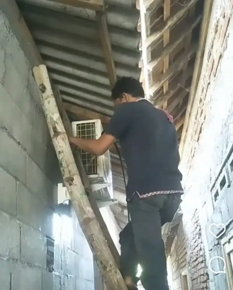 Servis AC panggilan